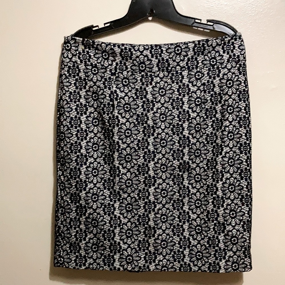 BANANA REPUBLIC BEAUTiFUl SKIRT